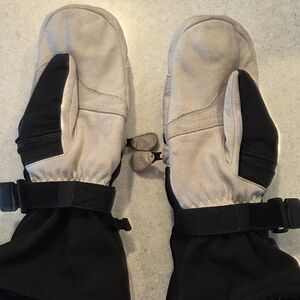 Two-Tone Mittens with Black and Cream Design